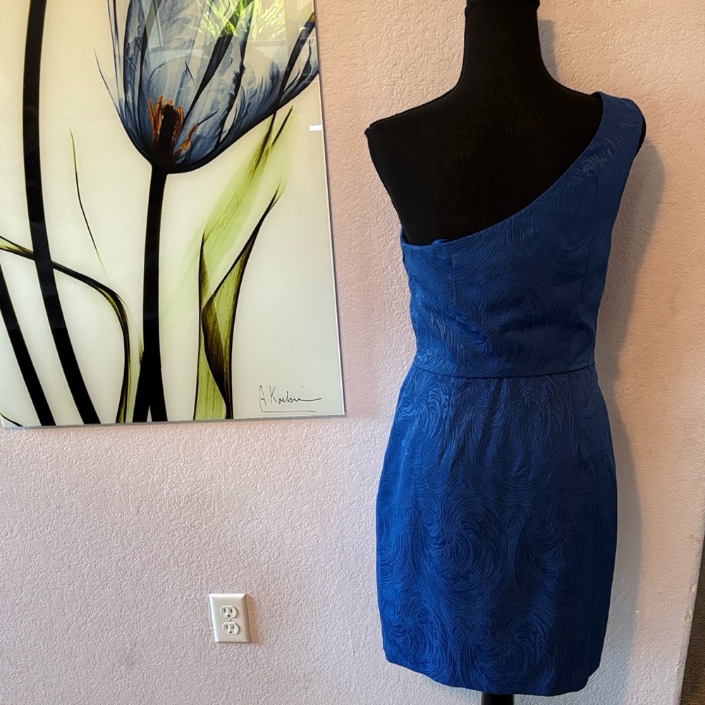 New dress size 6 - Picture 4 of 6